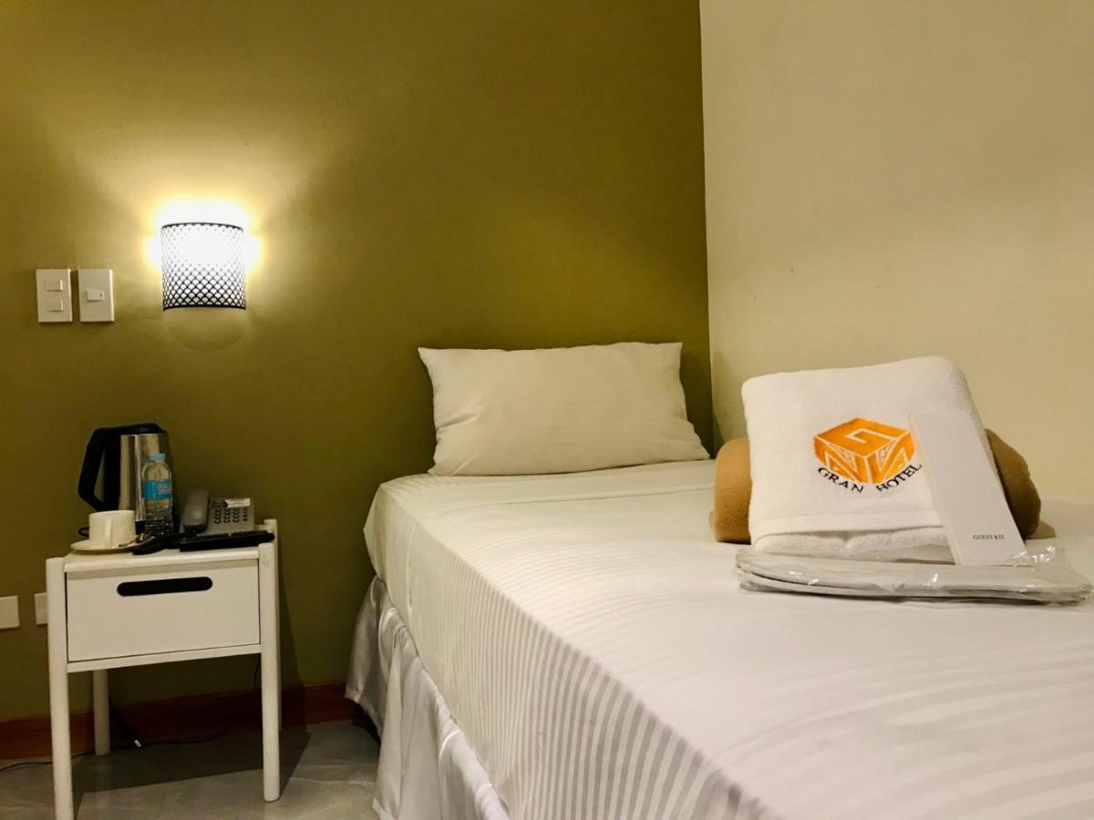 Ngn Gran Hotel Тугегарао Екстер'єр фото